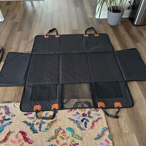 Bikaek HARD BOTTOM back car seat extender for dogs/large pets up to 350 lbs. NEW